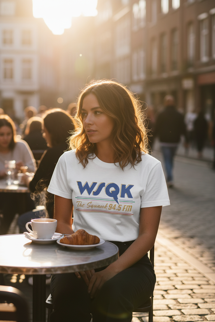 White tee – Outdoor Café